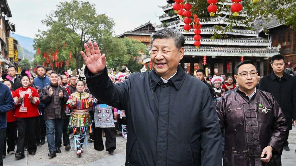 习近平在贵州黔东南州考察调研