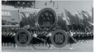 《我们走在大路上》 第二集 敢教日月换新天
